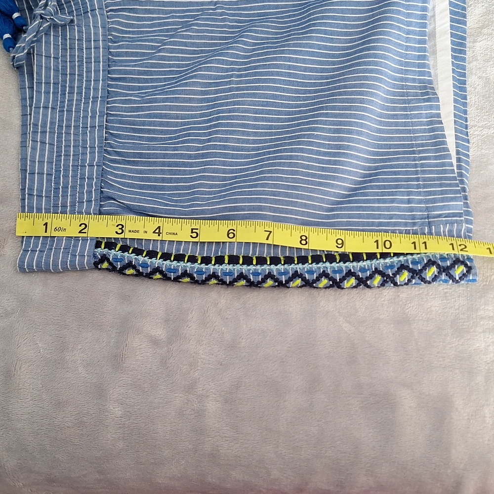 Vineyard Vines blue striped embroidered shorts, small - Picture 7 of 10